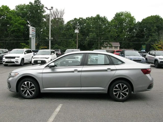 2024 Volkswagen Jetta S — photo