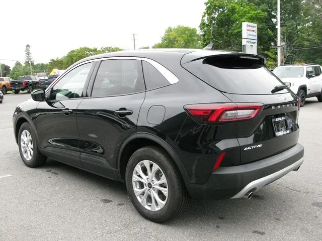2024 Ford Escape Active — photo