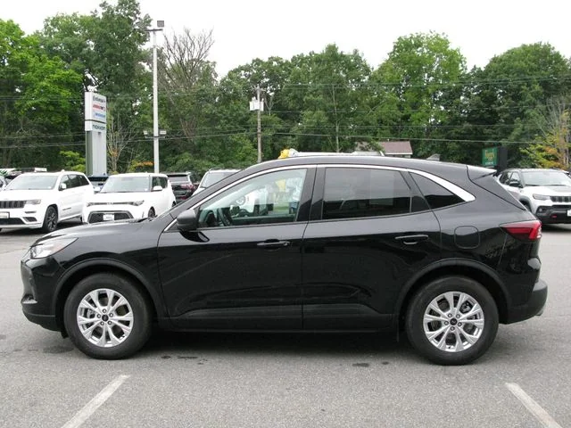 2024 Ford Escape Active — photo