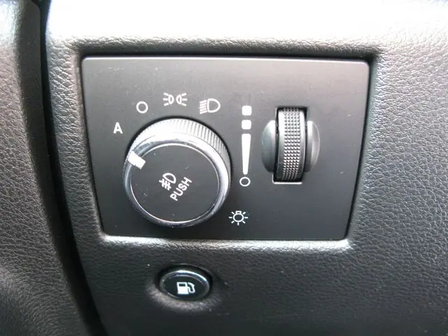 2020 Jeep Grand Cherokee Altitude — photo