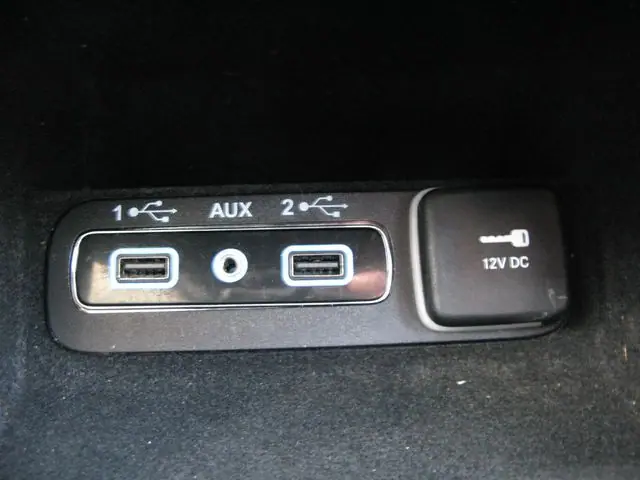 2020 Jeep Grand Cherokee Altitude — photo
