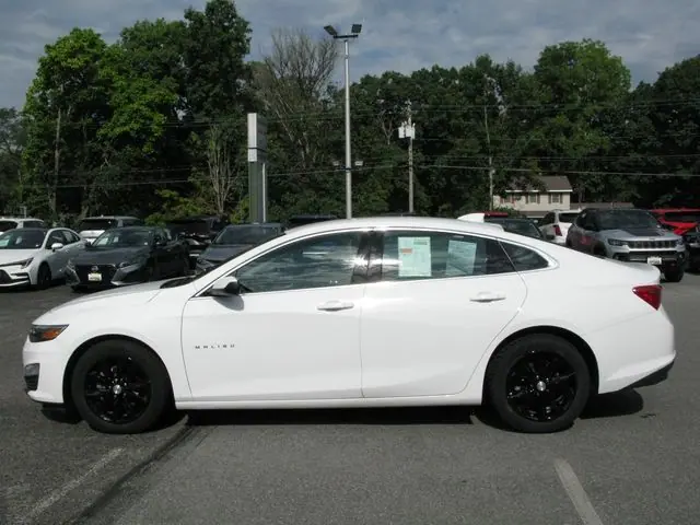 2024 Chevrolet Malibu LT — photo