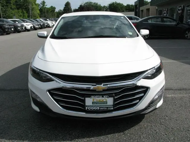 2024 Chevrolet Malibu LT — photo