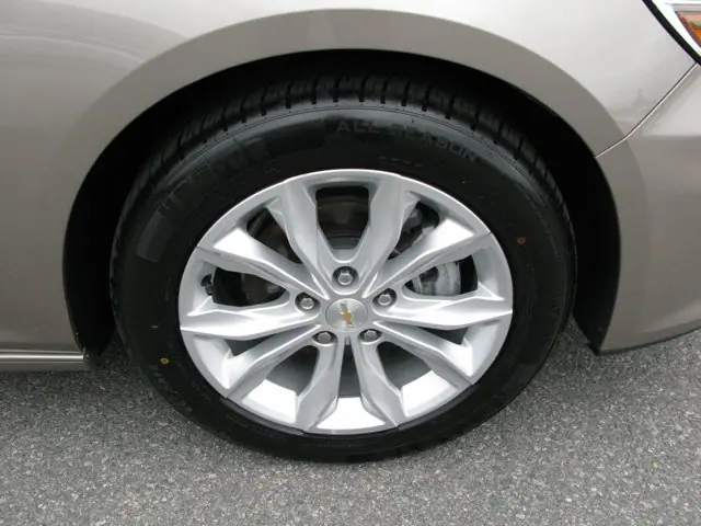 2024 Chevrolet Malibu LT — photo