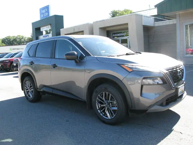 2023 Nissan Rogue S — photo