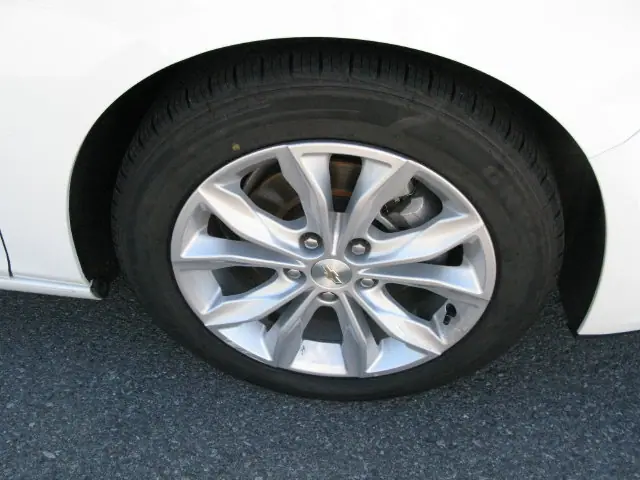 2024 Chevrolet Malibu LT — photo