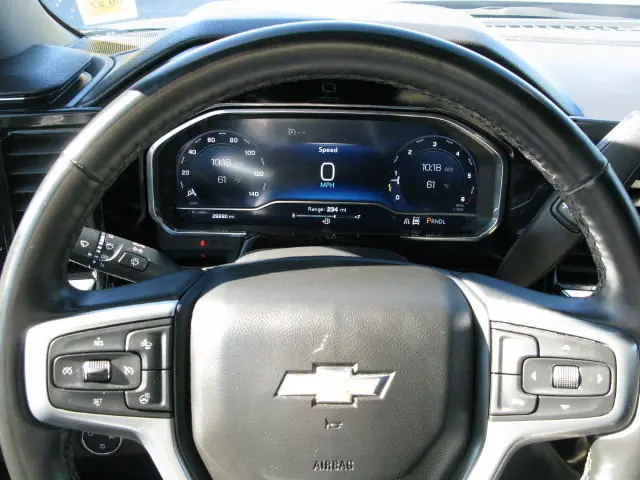 2024 Chevrolet Silverado 1500 LT — photo