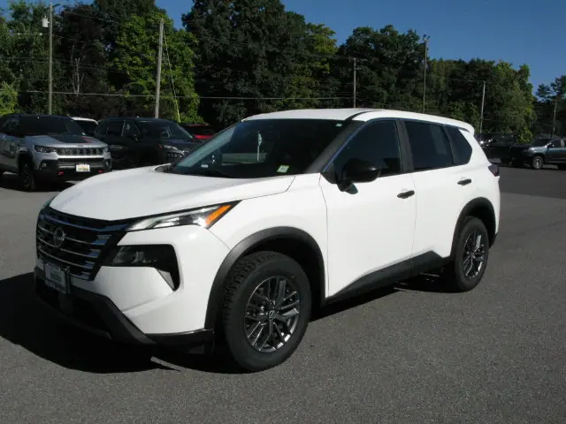 2024 Nissan Rogue S — photo