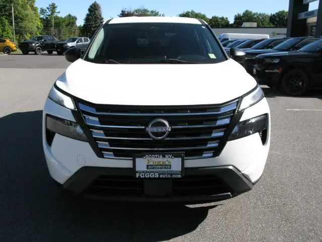 2024 Nissan Rogue S — photo