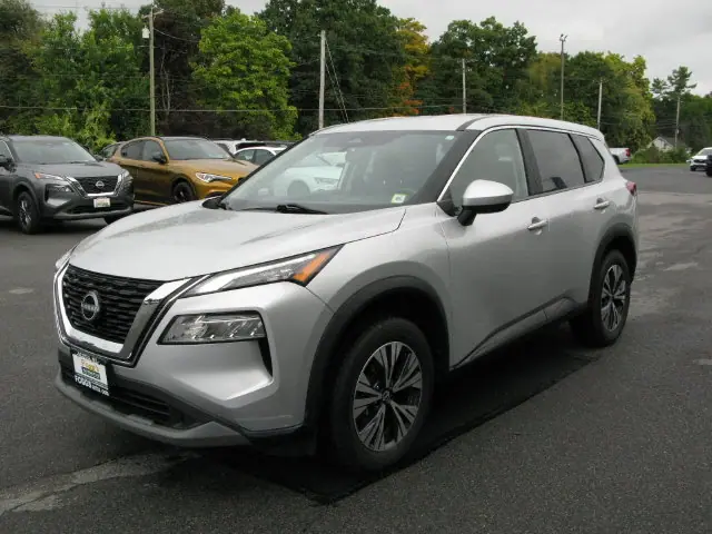 2023 Nissan Rogue SV — photo