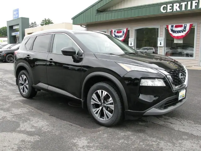 2023 Nissan Rogue SV — photo