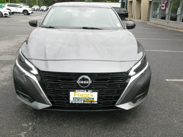 2024 Nissan Altima 2.5 SV — photo