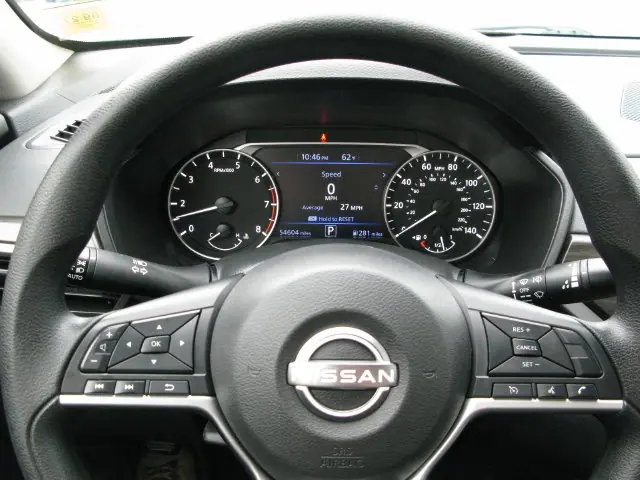 2024 Nissan Altima 2.5 SV — photo