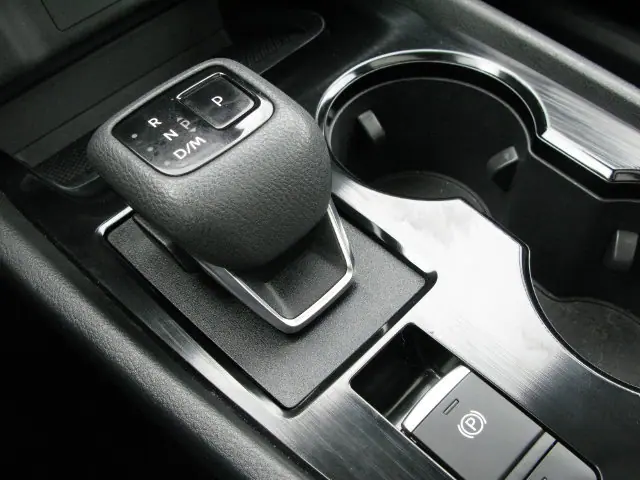 2023 Nissan Rogue SV — photo