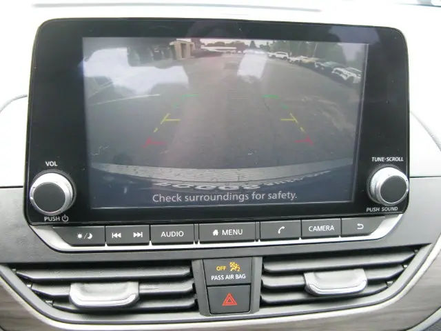 2024 Nissan Altima 2.5 SV — photo