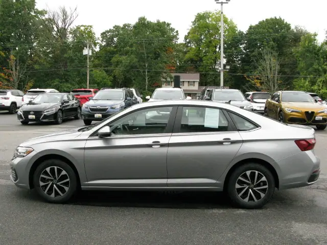 2024 Volkswagen Jetta S — photo
