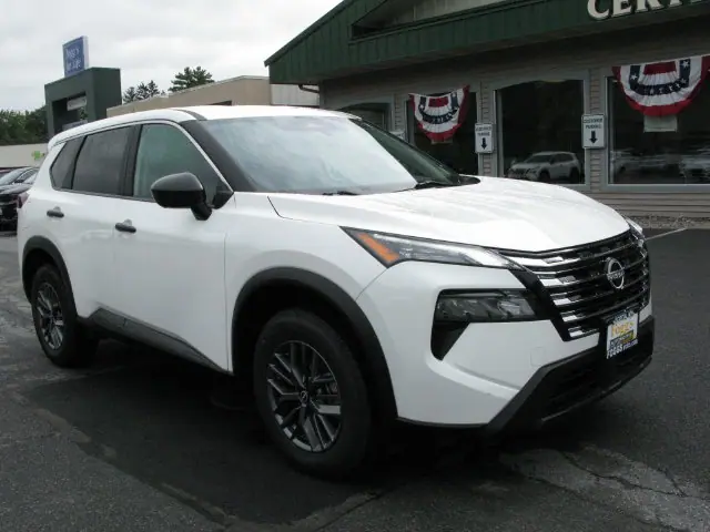 2024 Nissan Rogue S — photo