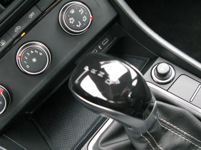 2024 Volkswagen Jetta S — photo