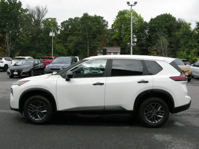 2024 Nissan Rogue S — photo