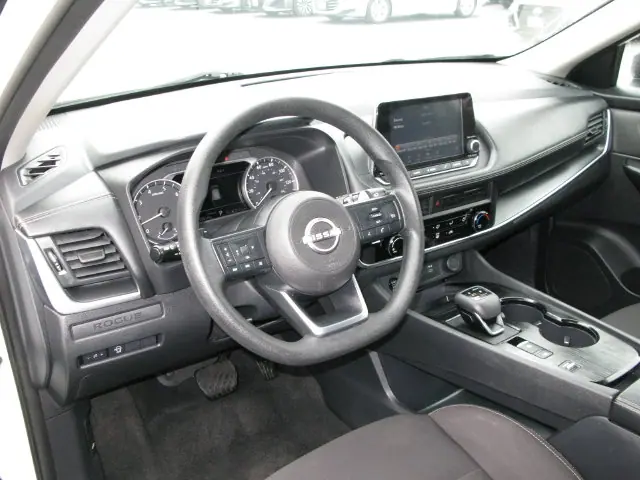 2024 Nissan Rogue S — photo