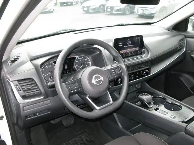 2024 Nissan Rogue S — photo