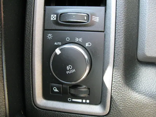 2018 Ram 1500 Express — photo