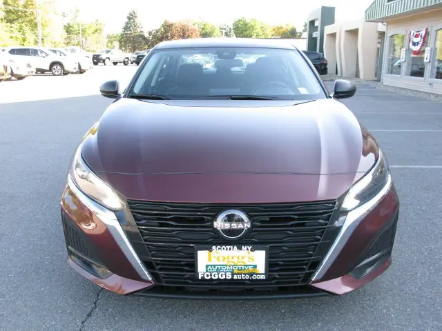 2024 Nissan Altima 2.5 SV — photo
