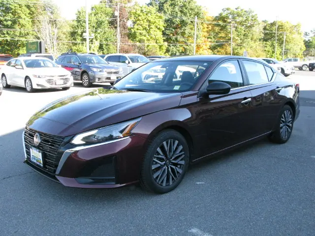 2024 Nissan Altima 2.5 SV — photo