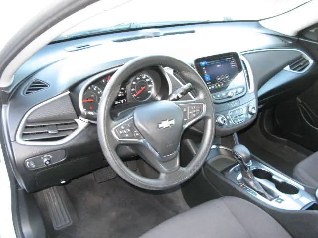 2024 Chevrolet Malibu LT — photo