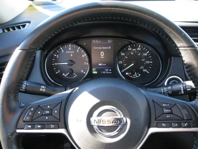 2018 Nissan Rogue SV — photo