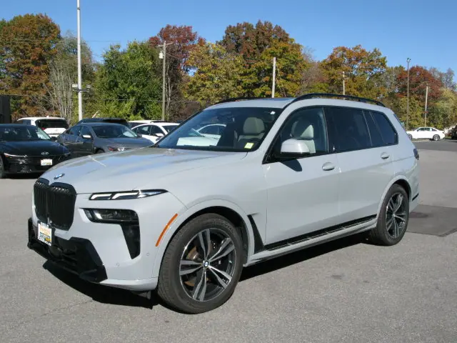 2023 BMW X7 xDrive40i — photo