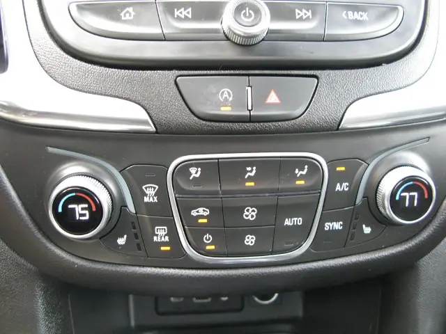 2024 Chevrolet Equinox LT — photo