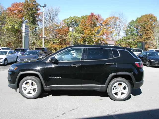 2023 Jeep Compass Sport — photo