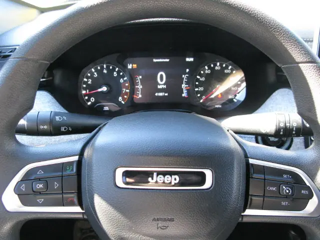 2023 Jeep Compass Sport — photo
