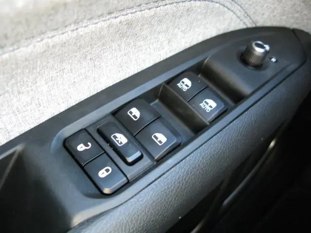 2023 Jeep Compass Sport — photo
