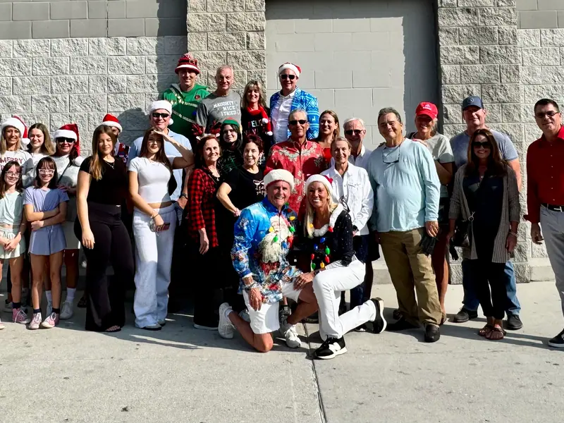 Juntos Members Shop for Christmas Presents for 117 Children and Parents